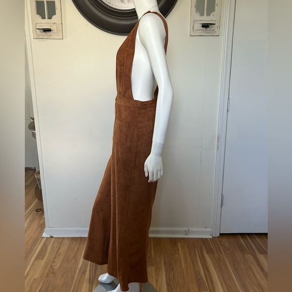 🟣Brown Suede Jumpsuit - Picture 3 of 11